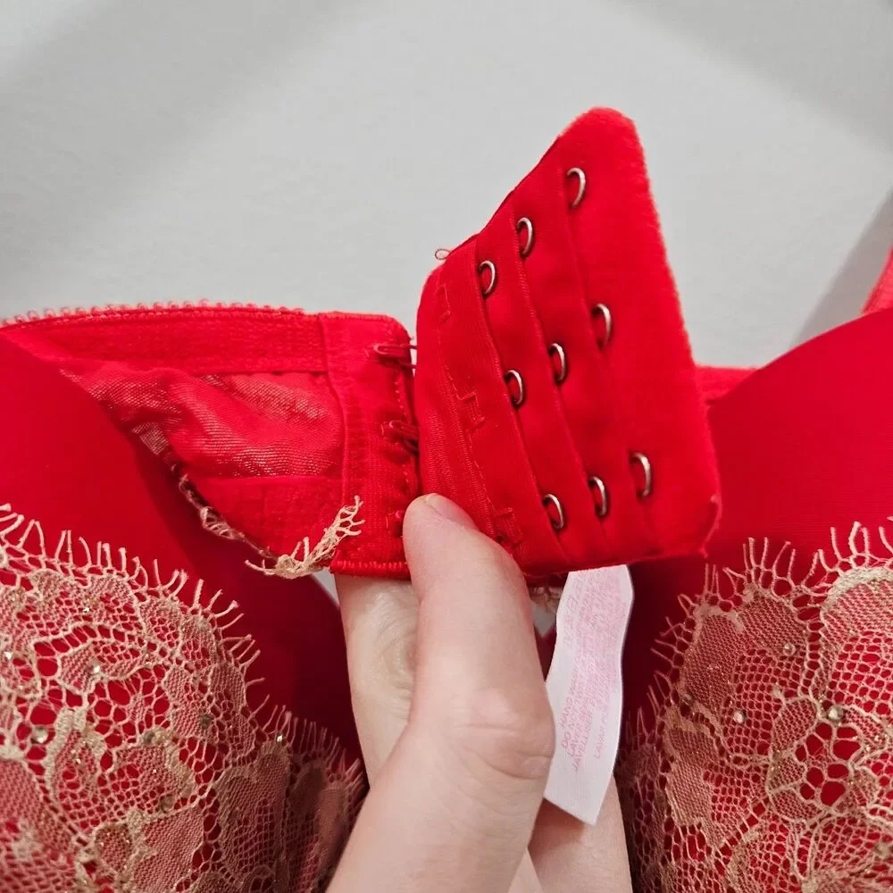 Victorias Secret Dream Angels Lined Demi Bra 38DD Red Ivory Lacey Rhinestones